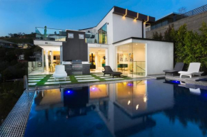 AMAZING VILLA ON SUNSET PLAZA
